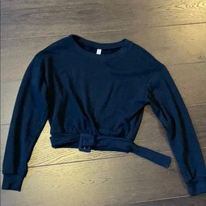 Black Crop-Top Sweatshirt